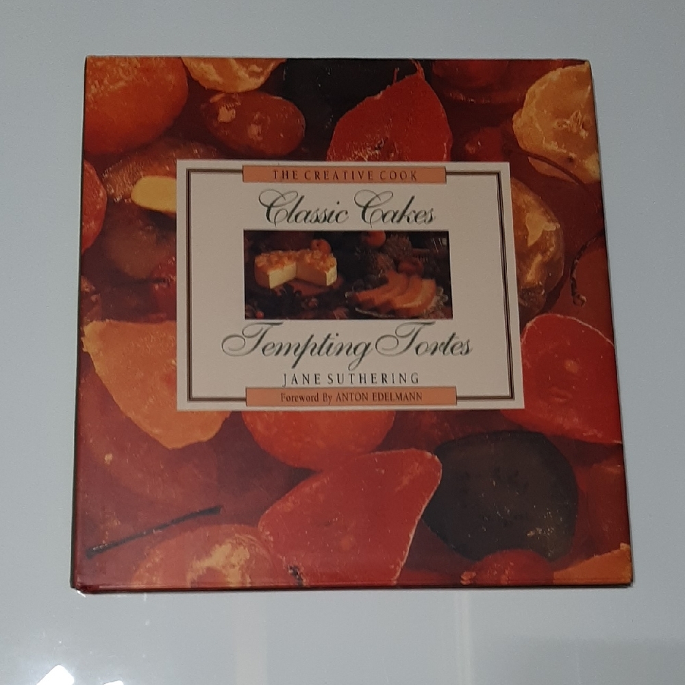 Classic Cakes Tempting Tortes Book